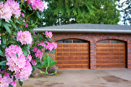 3 500 Toward A Carriage House Garage Door From Acadiana Garage Doors