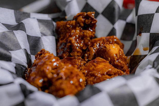 Scores Pizza & Wings