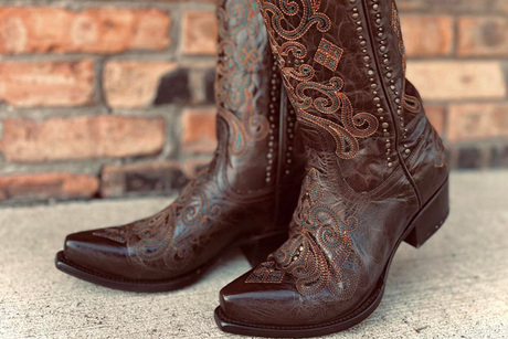 Longhorn Saddlery & Western Wear