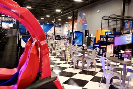 Sky Zone Trampoline Park - Flint