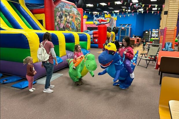 Lakes Party & Bounce House