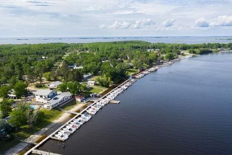 Ballard's Resort