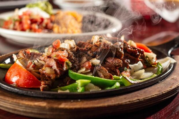 Los Mariachis Mexican Grill