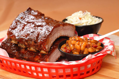 Izzy's BBQ Lounge & Grill