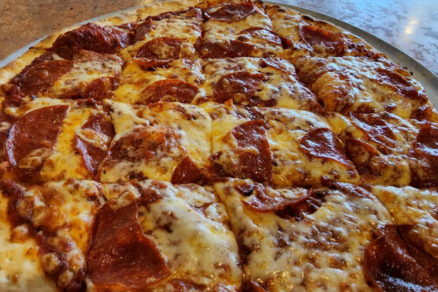 Dontaespizzaparlor1 resized