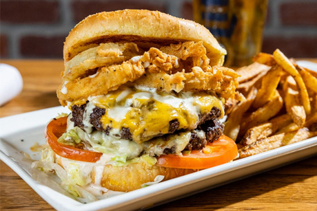 Heroes Restaurant & Pub