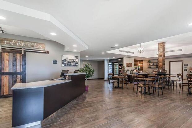 Lakes Inn at Dunvilla