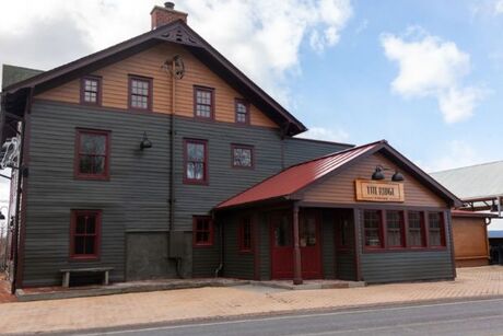 The Ridge by Mill House