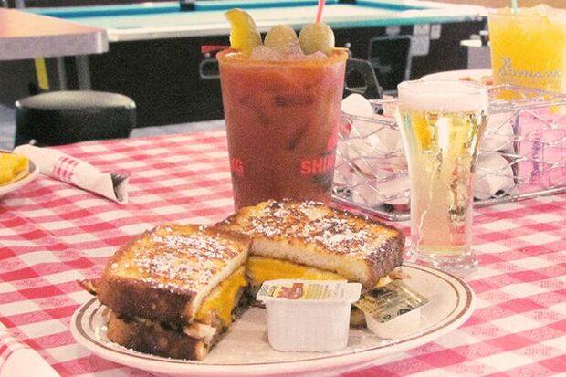 Red Rooster Bar & Grill