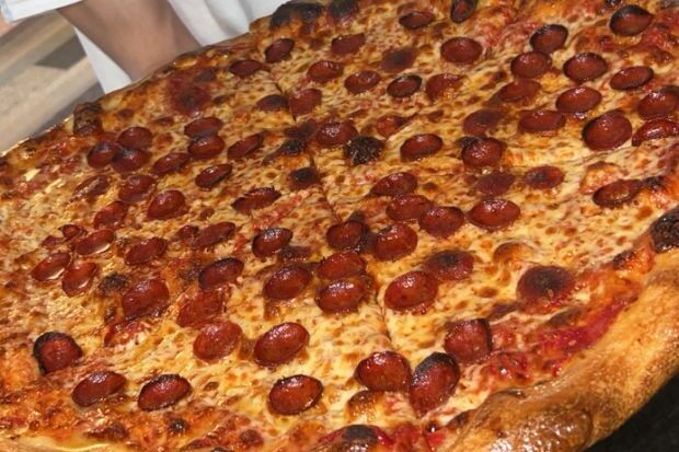 Hustler's Pizza and Billiards