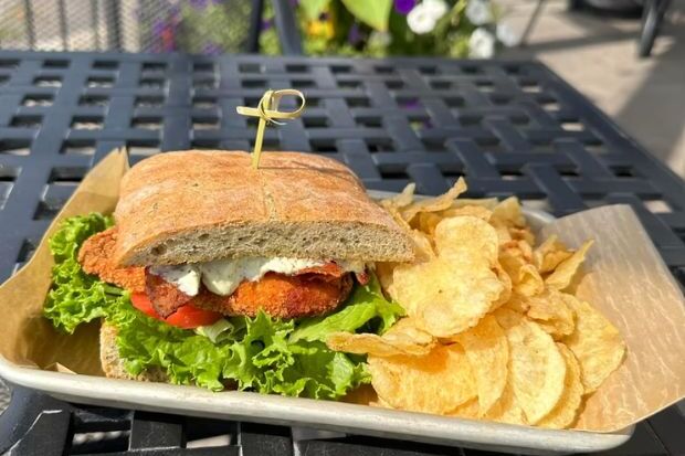 Bulldog Pizza & Grill