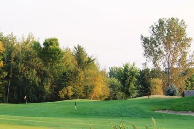 Stonesthrowgolffromwebusedin2026