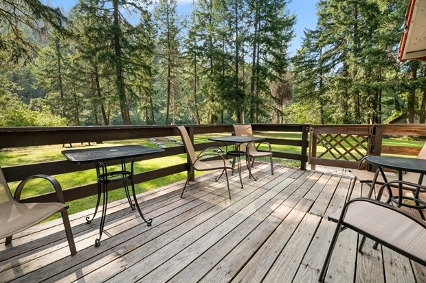 Whistlin' Jack Lodge