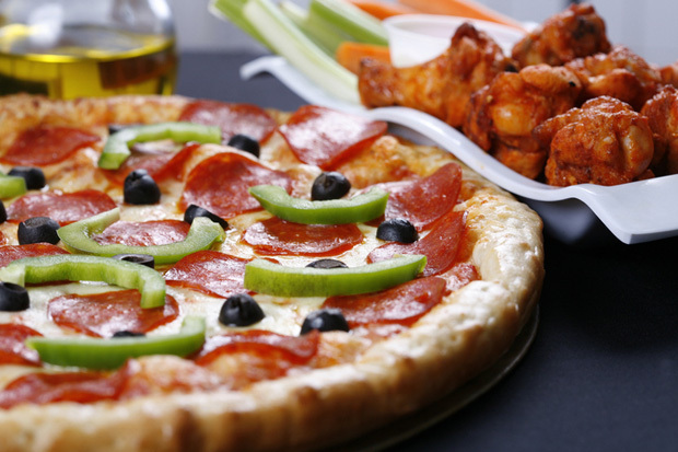 Pizzaandwingsgiresized