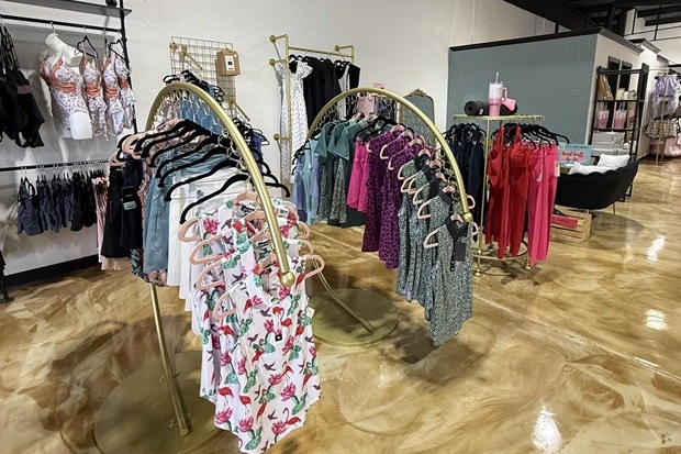 Appleseedboutique1 reszied