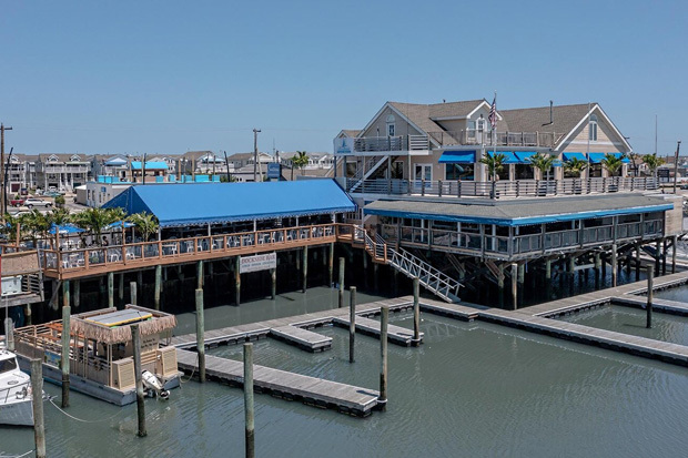 Boathouse Restaurant and Marina Deck