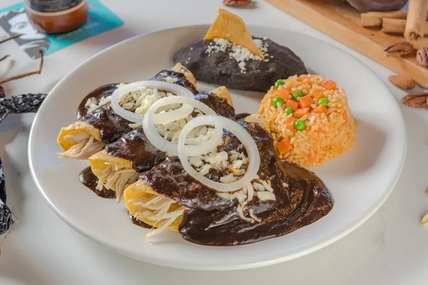 Morra Mía Barrio Kitchen and Drinks
