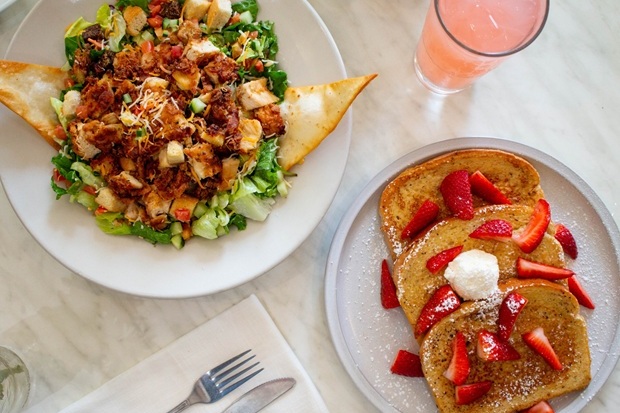 The Toasted Yolk Cafe
