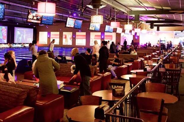 Colonial Bowling & Entertainment