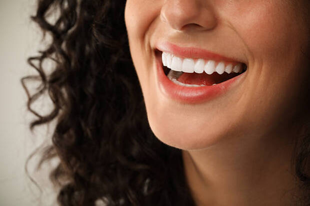 Buckin' K & Co. Whitening Bar