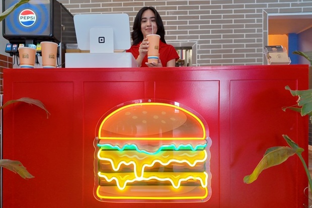 Burgerdowntown1 resized