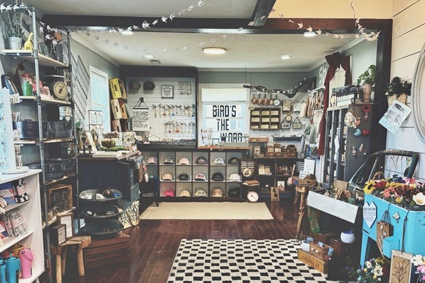 Social Bird Boutique + Gifts