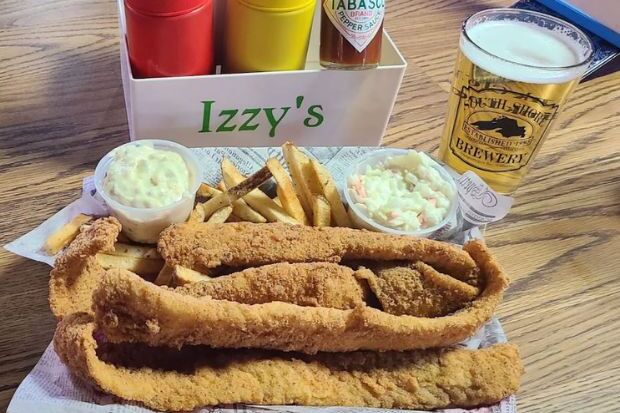 Izzy's BBQ Lounge & Grill