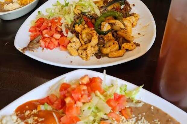 D'lua Pancake & Burrito House